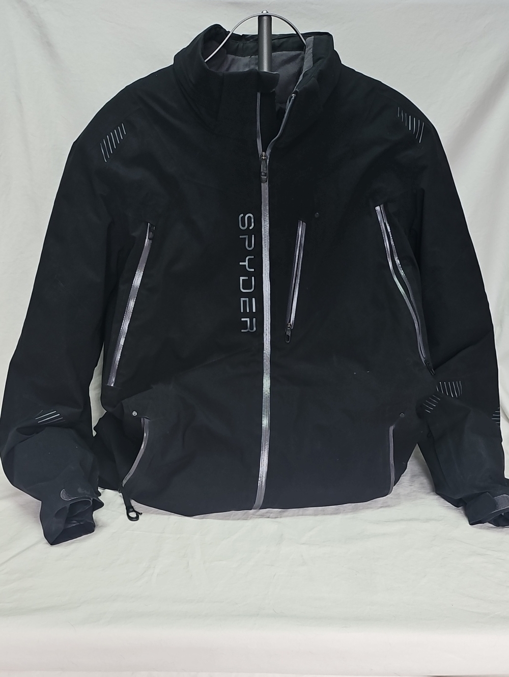 Spyder Mens Black Ski & Snowboard Jacket w/ Reflective Accents Multi Pockets XL